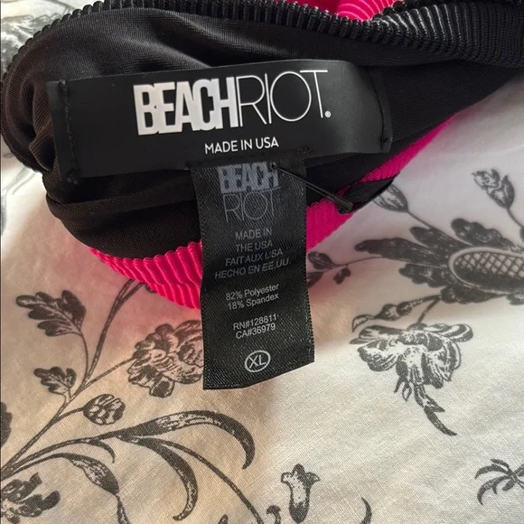 Beach Riot Black and Pink Bikini Top - Picture 4 of 4